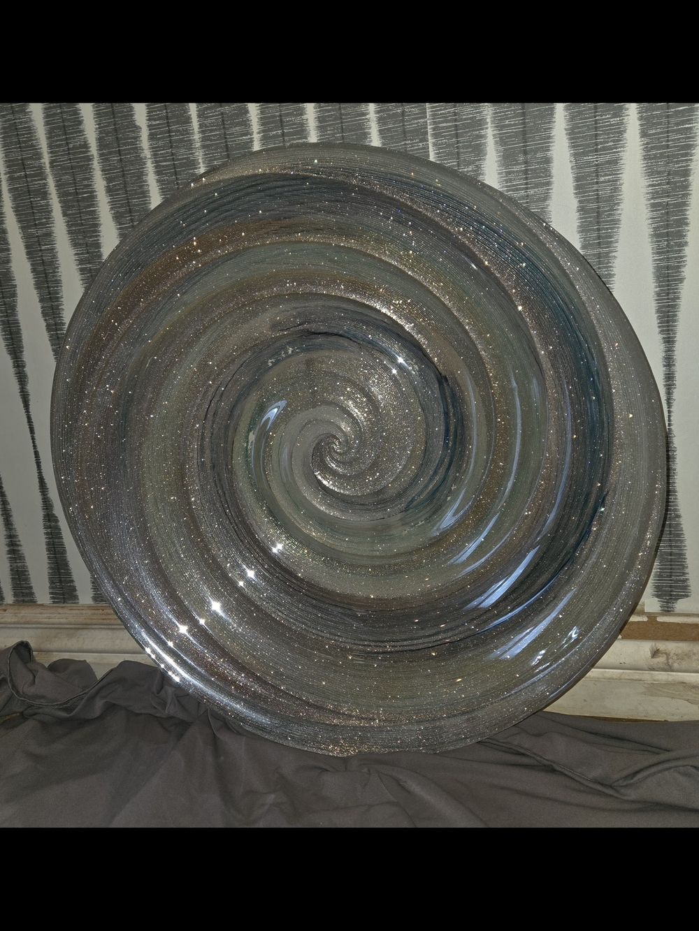 Large Pier 1 Decorative Art Glass Bowl / Centerpiece – 18"